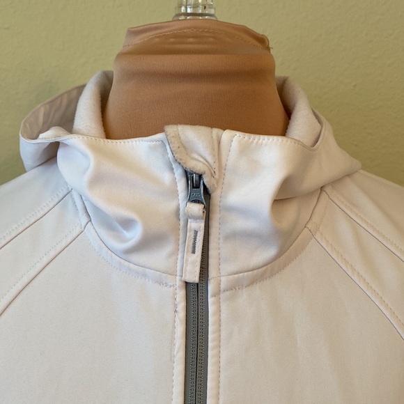 Free Tech Spring Jacket - Picture 4 of 8